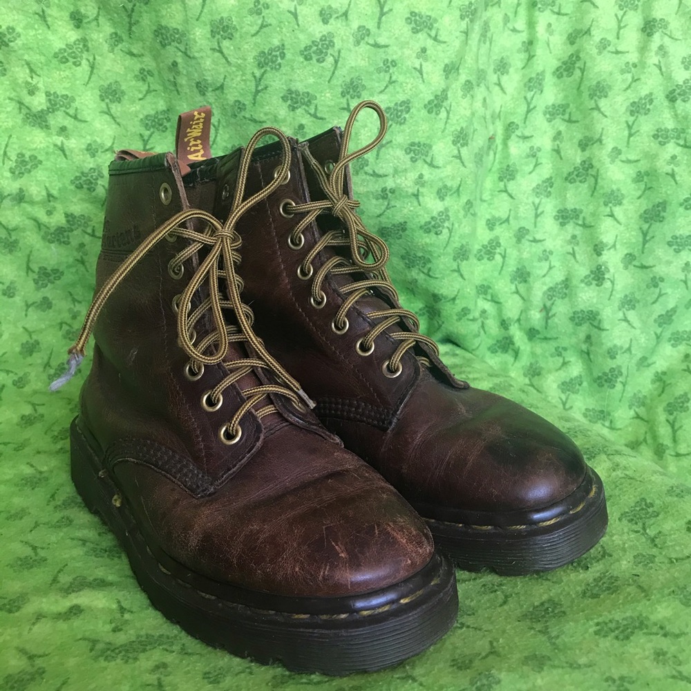 VINTAGE DR. MARTENS